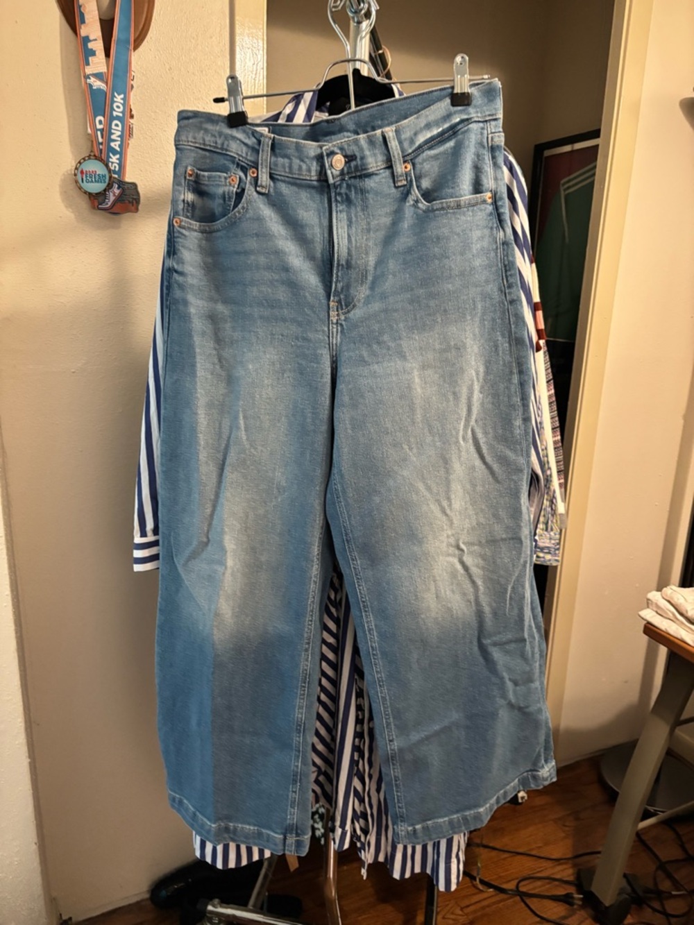 GAP HIGH RISE
STRIDE ANKLE